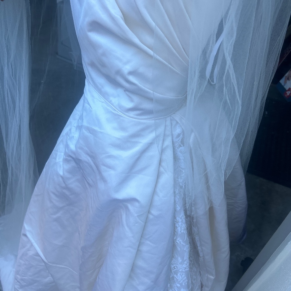 Say yes to the Wedding dress!!